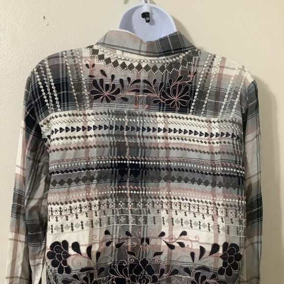 NTW Tolani Collection Plaid Embroidered Cabincore Western Button Down Shirt Sz S - Picture 5 of 7